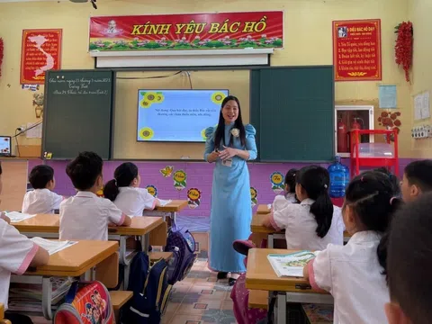 "Không có thầy giáo thì không có giáo dục. Không có giáo dục, không có cán bộ thì không nói gì đến kinh tế văn hóa"