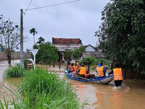 Thủ tướng yêu cầu chủ động ứng phó, khắc phục nhanh hậu quả mưa lũ ở Trung Bộ