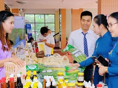 Bến Tre: Khoảng 200 gian hàng quy tụ tại Hội chợ Công nghiệp - Thương mại và Ẩm thực Xuấn Ất Tỵ 2025