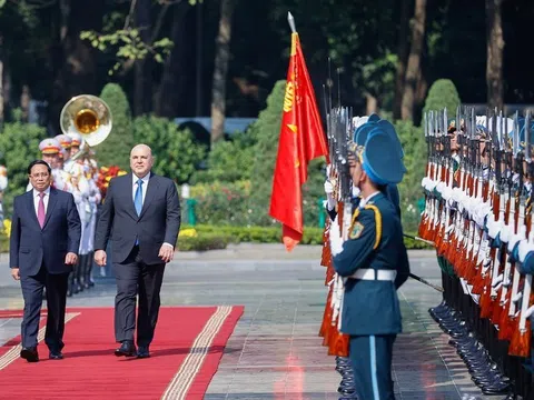 Thủ tướng Phạm Minh Chính chủ trì lễ đón và hội đàm với Thủ tướng Nga