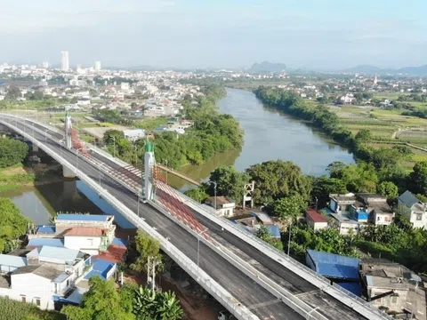 Thủ tướng đôn đốc các bộ ngành, địa phương đẩy mạnh phân bổ và giải ngân vốn đầu tư công năm 2025