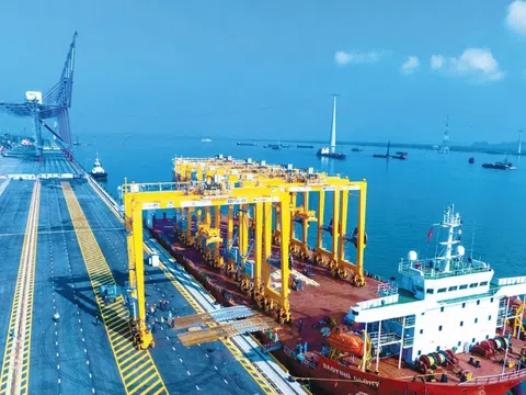Đẩy mạnh đầu tư và khai thác hệ thống cảng biển theo tiêu chí “xanh” và bền vững