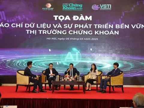 Báo chí góp phần quan trọng vào sự phát triển bền vững của thị trường chứng khoán