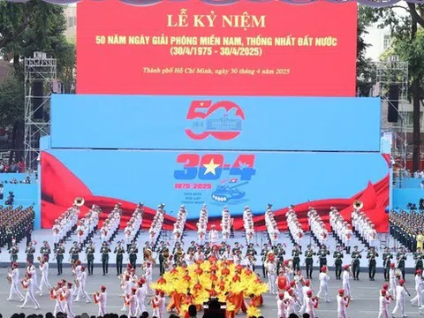 Tổ chức trọng thể Lễ kỷ niệm, diễu binh, diễu hành 50 năm giải phóng miền Nam, thống nhất đất nước