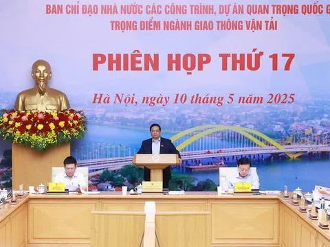 Đẩy mạnh đầu tư, trong đó có đầu tư công, tập trung vào các dự án giao thông trọng điểm