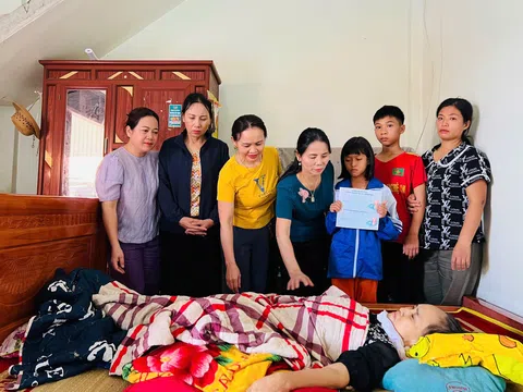 Doanh nghiệp nữ thị xã Hoàng Mai và câu chuyện xúc động về “mẹ đỡ đầu” hàng chục đứa trẻ bất hạnh