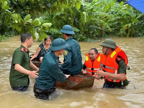 Gần 20.000 nhà tại Nghệ An đổ sập, tốc mái, hư hỏng do bão số 10