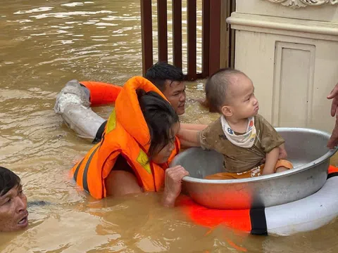 4 người chết, gần 62.000 ngôi nhà sập hoàn toàn, hư hỏng và tốc mái sau bão số 10