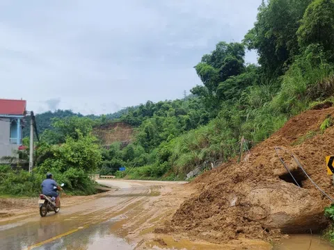 Khu vực miền núi Thanh Hóa "cảnh báo đỏ" về tình trạng sạt lở, lũ quét