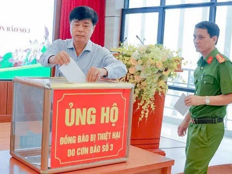 Cán bộ và nhân dân tỉnh Thanh Hóa chung tay hướng về đồng bào vùng lũ