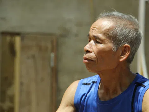 Gượng cười khi cơn bão đi qua