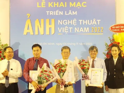 Khai mạc Triển lãm Ảnh nghệ thuật Việt Nam năm 2022