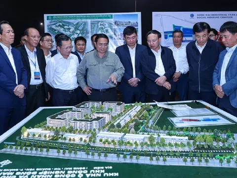 Thủ tướng khảo sát khu công nghiệp Đông Mai (Quảng Ninh)
