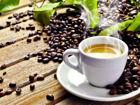 Giá cà phê ngày 12/4: Giá cà phê trong nước đi ngang, giá cà phê Robusta trên sàn London tăng mạnh