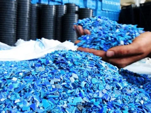 Tìm thấy hàng trăm độc chất trong nhựa tái chế