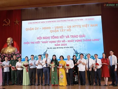 Lan tỏa tinh thần “Khát vọng Tây Hồ - Khát vọng Thăng Long” và tích cực tham gia khắc phục hậu quả bão lũ