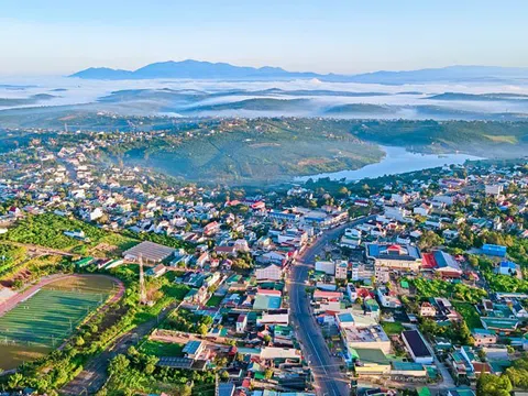 Chinh phục cao nguyên Di Linh huyền bí - Bài 1: Ngắm 'sơn nữ ngủ quên trong rừng'