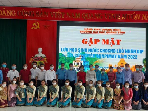 Quảng Bình gặp mặt cán bộ, lưu học sinh Lào nhân dịp Tết cổ truyền Bunpimay