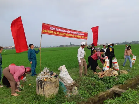 Hà Tĩnh: Vỏ thuốc bảo vệ thực vật tràn lan ngoài đồng gây ô nhiễm môi trường