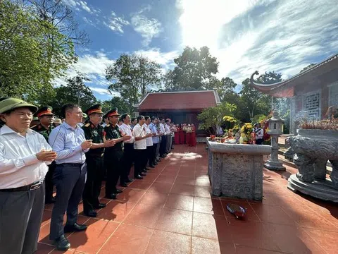 Hà Tĩnh: Khánh thành đưa vào sử dụng Đền thờ anh hùng liệt sĩ tại hồ Kẻ Gỗ