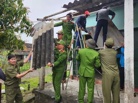 Quảng Bình: Tuổi trẻ công an tình nguyện hỗ trợ người dân xóa nhà tạm, dột nát