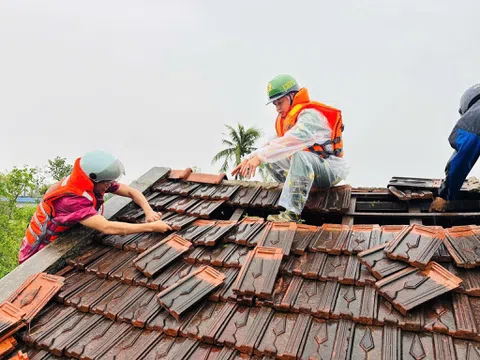 Hà Tĩnh: Tạm dừng các công việc chưa cần thiết để tập trung khắc phục hậu quả bão số 10