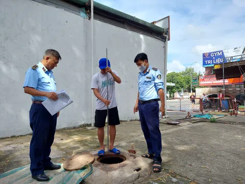 TP. HCM: Đồng loạt kiểm tra cửa hàng xăng dầu tạm dừng hoạt động