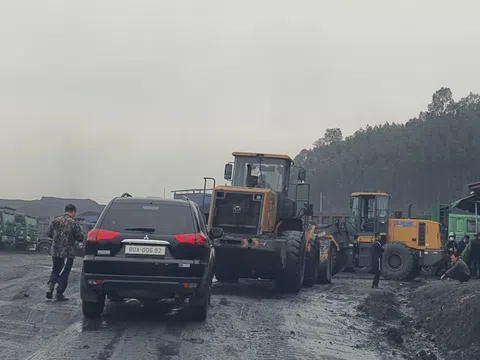 Bắc Giang: Mỏ than Bố Hạ bị Cục Cảnh sát điều tra tội phạm về tham nhũng, kinh tế, buôn lậu khám xét