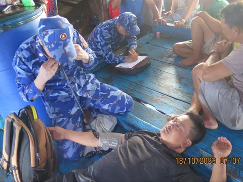 Vụ chìm tàu ở Quảng Nam: Trưa 20/10 sẽ đưa các nạn nhân vào bờ