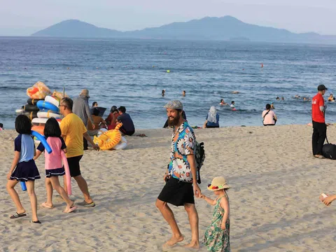 Khai mạc festival biển "Hội An - Cảm xúc mùa hè" lan tỏa tình yêu biển đảo