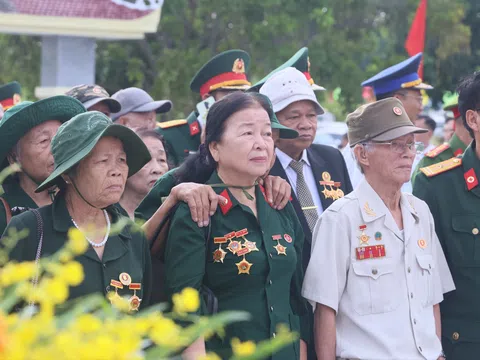 Quảng Ngãi tưởng niệm các Anh hùng liệt sĩ, kỷ niệm 60 năm Chiến thắng Vạn Tường