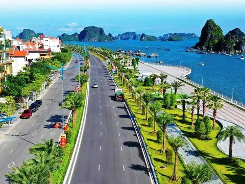 Quảng Ninh: Phấn đấu duy trì đà tăng trưởng kinh tế 2 con số năm 2022