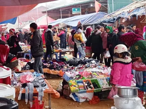 Đầu tư và phát triển chợ trên địa bàn tỉnh Hà Giang: tiềm năng và hiện thực