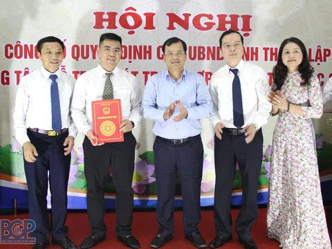 Bắc Giang: Công bố Quyết định thành lập Trung tâm Hỗ trợ phát triển Hợp tác xã