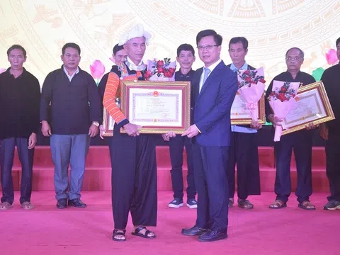 Điện Biên: Trao tặng danh hiệu "Nghệ nhân ưu tú" cho 13 nghệ nhân