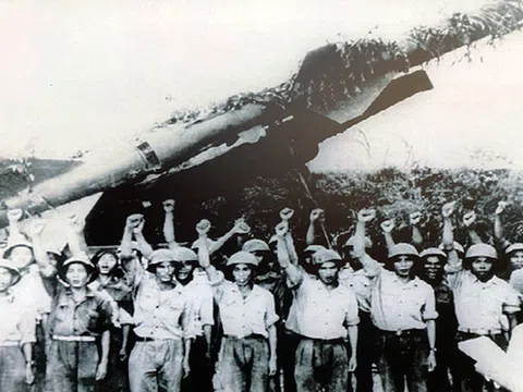 12 ngày đêm - trận quyết đấu cuối cùng với không quân Mỹ