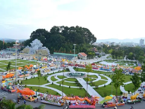 Những mùa xuân đi qua