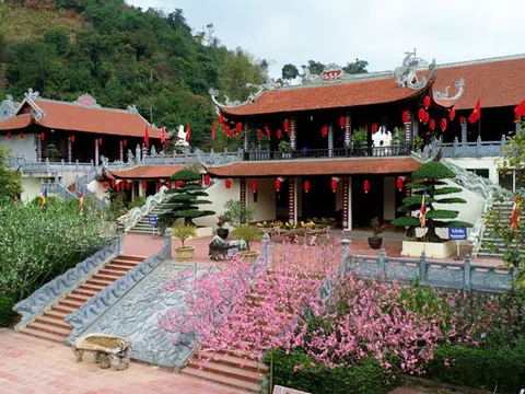 Lạng Sơn: Khai mạc lễ hội truyền thống và công bố Quyết định công nhận điểm du lịch chùa Tân Thanh