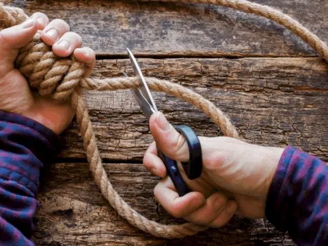 Ngăn chặn tự sát: Vấn đề nhức nhối cần xã hội quan tâm