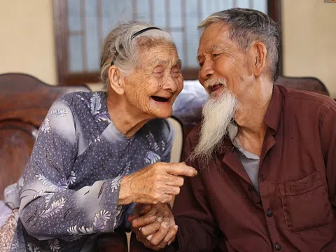 Thủy chung và hạnh phúc