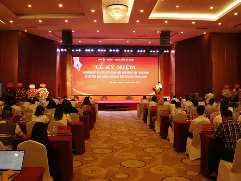 Hà Nam biểu dương những người làm báo tiêu biểu