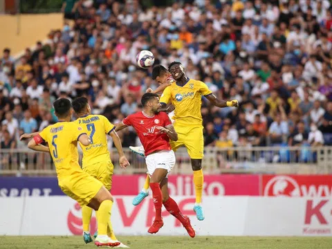 Sông Lam Nghệ An vươn lên ngôi nhì bảng V.League sau chiến thắng trước Câu lạc bộ TP. Hồ Chí Minh