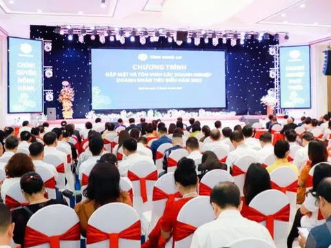 Nghệ An gặp mặt, tôn vinh các doanh nghiệp, doanh nhân tiêu biểu năm 2022