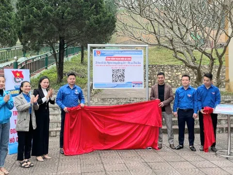 Đoàn Thanh niên thị xã Thái Hòa ra mắt công trình số hóa dữ liệu Nghĩa trang liệt sỹ