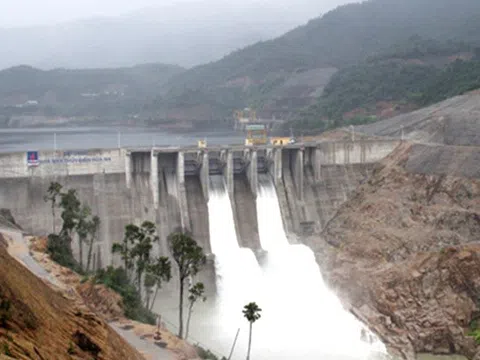 Nghệ An: Nguy cơ thiếu điện vì loạt hồ thủy điện xuống mực nước chết