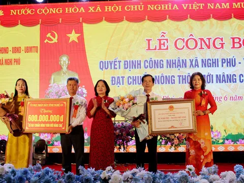 Xã Nghi Phú (TP Vinh) đón nhận Bằng công nhận xã đạt chuẩn nông thôn mới nâng cao