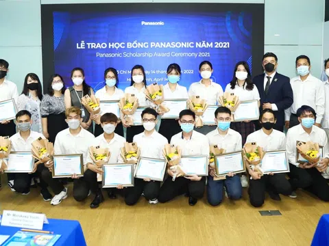 Panasonic Việt Nam trao tặng 15 suất học bổng cho sinh viên xuất sắc