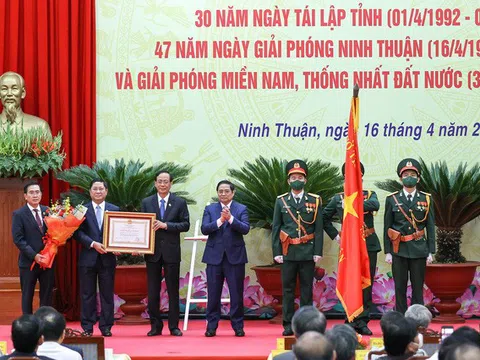 Ninh Thuận vinh dự đón nhận Huân chương Lao động hạng Nhất