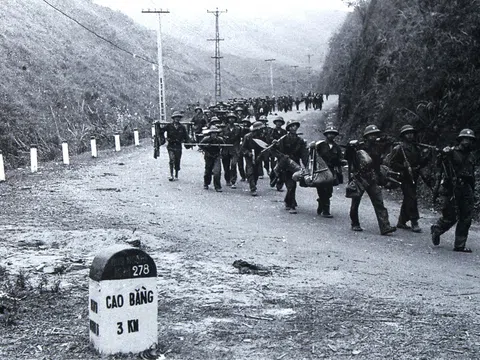 “Chiến tranh biên giới phía Bắc” ký ức qua lời kể phóng viên chiến trường Trần Mạnh Thường