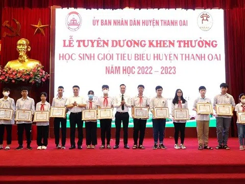 Thanh Oai: Khen thưởng học sinh giỏi năm học 2022-2023